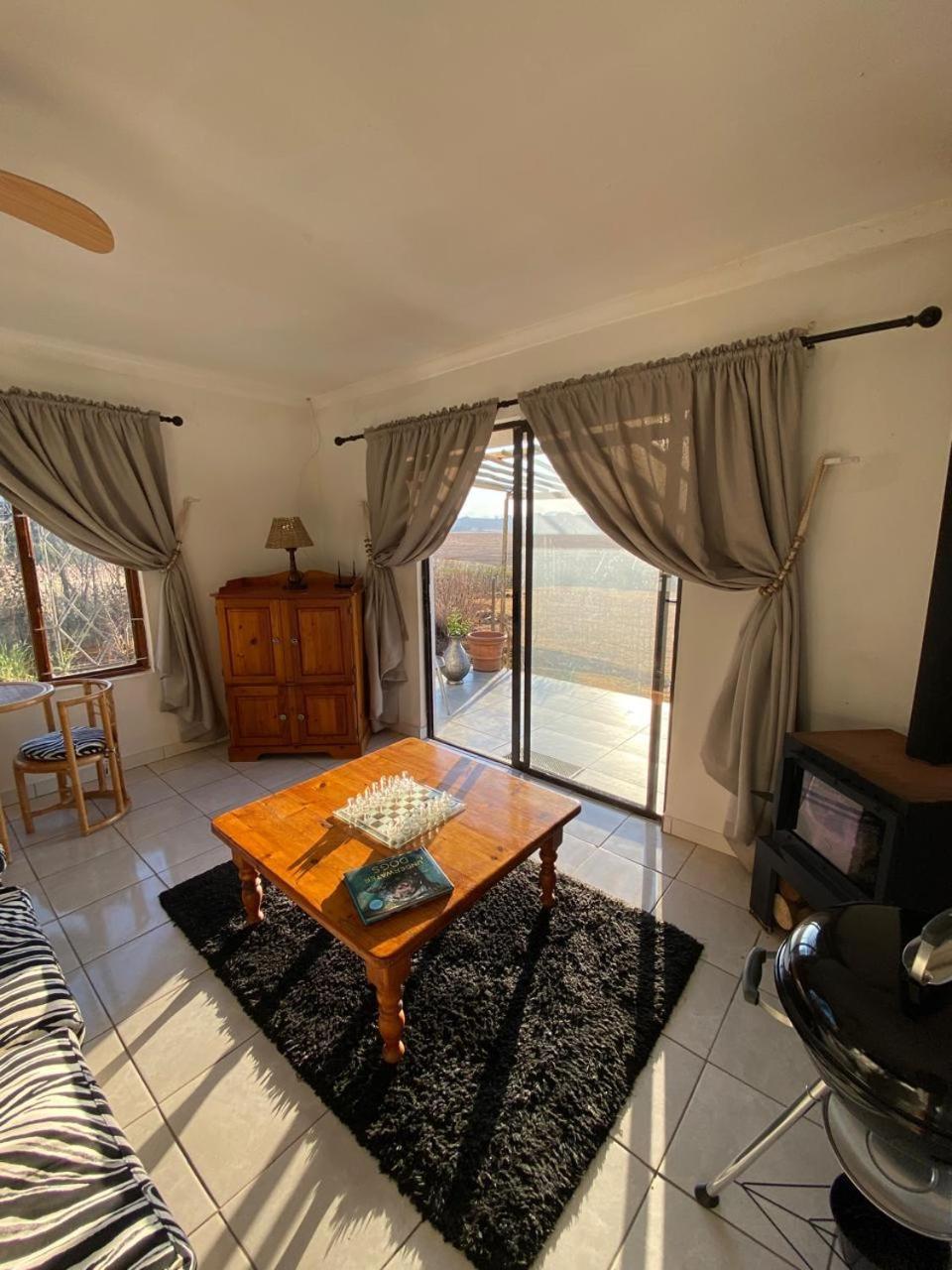 Sani Pass View Cottage Himeville Exterior foto