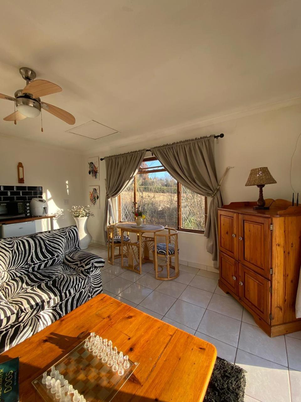 Sani Pass View Cottage Himeville Exterior foto